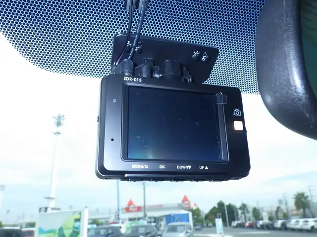トヨタ ヴェルファイア X 千葉県 2015(平27)年 6.9万km ホワイトパールクリスタルシャイン 両側パワースライドドア/バックドアイージークローザー/9インチ純正SDナビ/地デジTV/【DVD/CD再生機能　Bluetooth接続】/バックカメラ/フリップダウンモニター/ドライブレコーダー（前後撮影）/革巻きステアリング/ステアリングスイッチ/ETC/LEDヘッドライト/フォグライト/ウインカーミラー/クリアランスソナー/純正16インチアルミホイル/サイド/カーテンエアバッグ/スマートキー