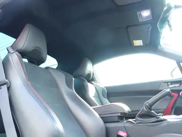 トヨタ ８６ GT リミテッド 神奈川県 2012(平24)年 5.7万km ライトニングレッド モデリスタエアロ（F・S・R）/TOM’S4本出しマフラー/：TOM’S4スモークテールレンズ/車高調/社外メモリナビ/Bluetoothオーディオ/バックカメラ/プッシュスタート/ドライブレコーダー（前後）/社外シルバーメッキ19インチアルミホイール/：235/35R19/ハーフレザーシート/：シートヒーター/フロアマット