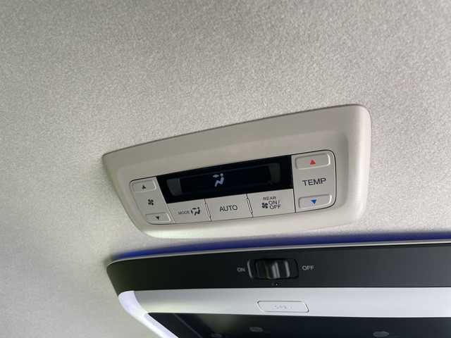 ホンダ ステップワゴン eHEV エアー EX 愛知県 2025(令7)年 0.1千km プラチナホワイトパール 登録済未使用車/純正11.4型ナビ/フリップダウンモニター１５．６型/両側パワースライドドア/レーダークルーズコントロール/シートヒーター/バックカメラ/電動リアゲート/コーナーセンサー/純正アルミホイール/ブラインドスポットモニター/LEDヘッドライト/パドルシフト/リアオートエアコン/オートマチックハイビーム/フルセグ/CD DVD/Bluetooth/ステアリングスイッチ/スマートキー/プッシュスタート