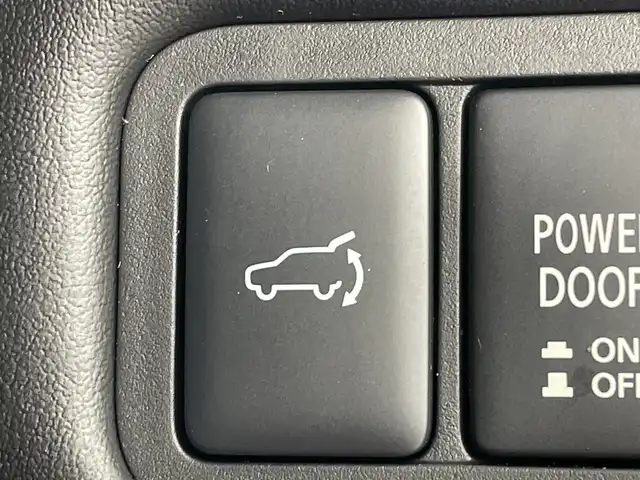 三菱 デリカＤ：５ ブラックエディション 群馬県 2025(令7)年 0.1千km ホワイトダイヤモンド 登録済未使用車　純正ＡＬＰＩＮＥ１１型ナビ　純正ＡＬＩＰＩＮＥ１２．８型後席モニター　全周囲カメラ　衝突被害軽減ブレーキ　ブラインドスポットモニター　両側電動スライドドア　シートヒーター　禁煙車