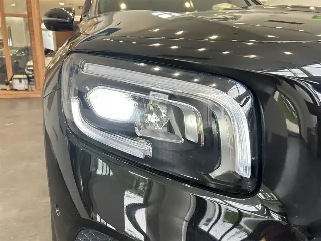 メルセデス・ベンツ Ｍ・ベンツ ＧＬＢ２００ｄ 4マチック 大阪府 2022(令4)年 2.6万km コスモスブラック レーダーセーフティP/ハーフレザー/シートヒーター/ACC/純正ナビ/TV/360度カメラ/純正18インチAW/LEDヘッドライト/アンビエントライト/電動リアゲート/クリアランスソナー/ルーフレール/ブラインドスポット/パドルシフト/ETC/ドラレコ