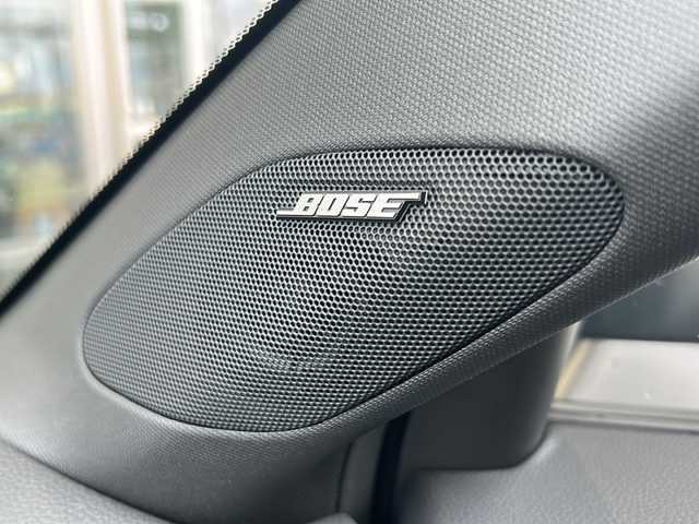 ホンダ ＺＲ－Ｖ ハイブリッド e:HEV Z ブラックスタイル 静岡県 2025(令7)年 0.4万km クリスタルブラックパール 純正メモリナビ/・フルセグＴＶ/・Bluetooth/・AppleCarPlay/・Android Auto/・USB/・AM/・FM/主要装備/・BOSEプレミアムサウンド/・ワイヤレス充電/・衝突軽減/・レーンキープ/・追従クルコン/・BSM/・コーナーセンサー前/・全方位カメラ/・レザーシート/・パワーシートD/N席/・シートヒーターD/N席/・ハンドルヒーター/・電動リアゲート/・ETC2.0/・ドラレコ前後/・LEDヘッドライト/・オートハイビーム/・ステリモ/・純正フロアマット/・純正アルミホイール