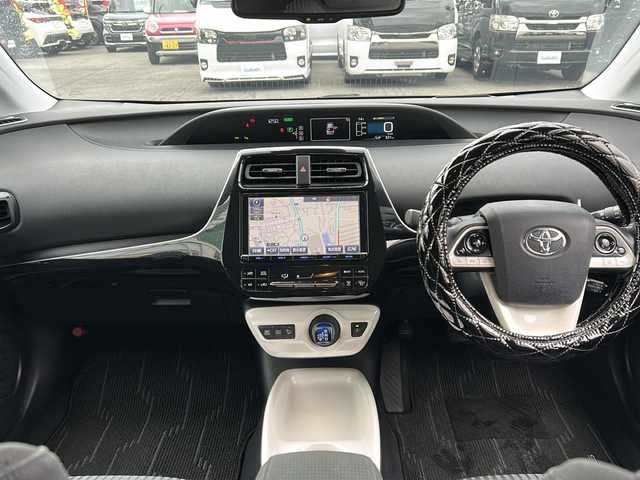 トヨタ プリウス A 静岡県 2016(平28)年 11.4万km アティチュードブラックマイカ /純正ナビ/地デジTV//純正CD/DVD/Bluetooth//バックカメラ//モデリスタエアロ//社外19インチAW//セーフティセンス//レーダークルーズコントロール//ヘッドアップディスプレイ//ビルトインETC//スマートキー