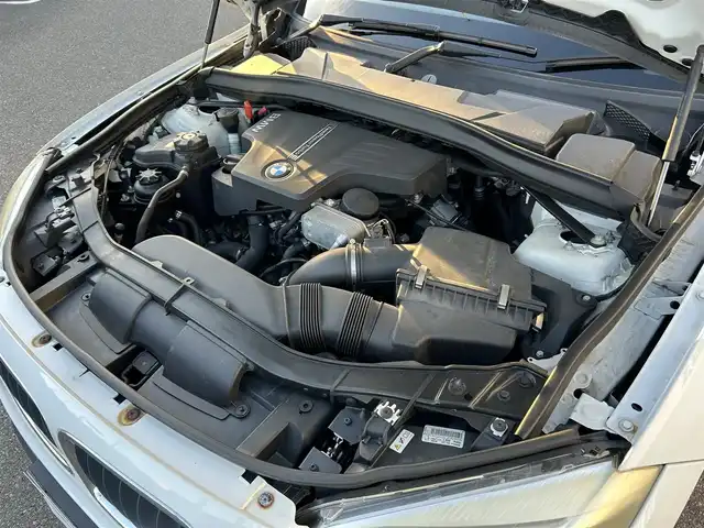 ＢＭＷ Ｘ１ xDrive 20i ファッショニスタ 山形県 2013(平25)年 12.7万km アルピンホワイトⅢ 4WD/純正HDDナビ/・AM/FM/CD/DVD/アイドリングストップ/コーナーセンサー/横滑り防止装置/盗難防止装置/LEDヘッドライト/オートライト/フロントフォグランプ/レザーシート/パワーシート（D/N席）/シートヒーター（D/N席）/バックカメラ/レーダー探知機/純正フロアマット/純正ドアバイザー