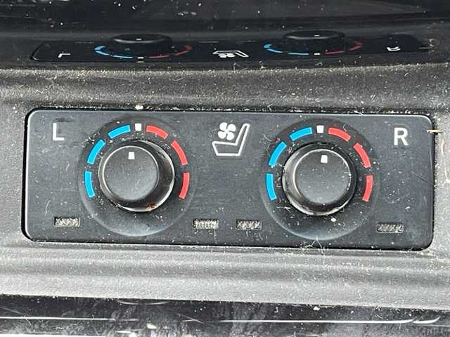 トヨタ アルファードハイブリット SR Cパッケージ 道央・札幌 2020(令2)年 0.5万km ブラック 純正ナビ　/-TV/BT/AM/FM/フリップダウンモニター　/両側パワースライドドア　/ＥＴＣ　/バックカメラ　/コーナーセンサー前後　/４ＷＤ　/パワーバックドア　/ＬＥＤヘッドライト　/プッシュスタート　/全席パワーシート　/D席N席シートヒーター