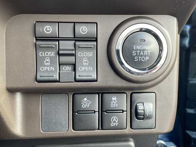 トヨタ ルーミー G－T 山口県 2022(令4)年 1.9万km レーザーブルークリスタルシャイン 純正SDナビ　【NSZT-W68T】/・フルセグTV/・Bluetooth接続/・DVD再生機能有/バックカメラ/ビルトインETC/ドライブレコーダー/スマートアシスト/・衝突警報機能/・ブレーキ制御付誤発進抑制機能/・車線逸脱警報機能/・ふらつき警報/・先行車発進お知らせ機能/・標識認識機能/・コーナーセンサー/USB入力端子/純正フロアマット/両側パワースライドドア/スマートキー/プッシュスタート/スペアキー1本/純正LEDライト/ドアバイザー/ウィンカーミラー/取り扱い説明書/保証書