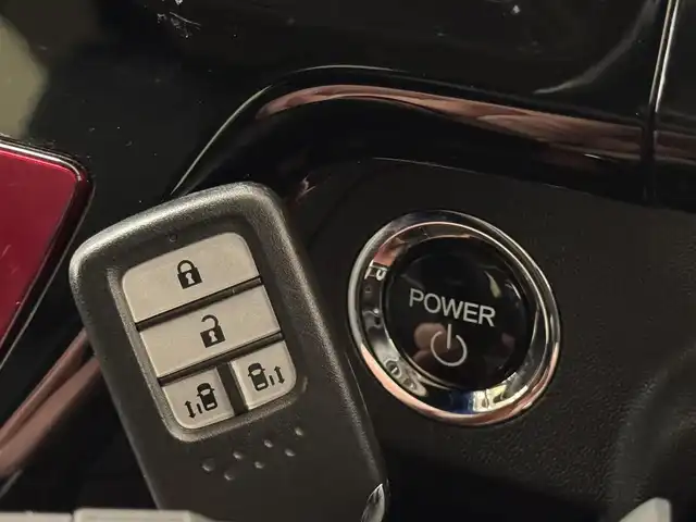 ホンダ ステップワゴン スパーダ ハイブリッド G EX ホンダセンシング 群馬県 2018(平30)年 8万km スーパープラチナメタリック ホンダセンシング/・衝突軽減ブレーキ/・クルーズコントロール/・オートライト/・レーンキープアシスト/・横滑り防止/メーカー純正10インチナビ/・AM/FM/フルセグTV/・Bluetooth/USB/・CD/DVD/CD/MSV/バックカメラ/両側電動スライドドア/電動パーキング/オートホールド/LEDヘッドライト/LEDフォグランプ/前後ドライブレコーダー/ETC/前席シートヒーター/ヒーターミラー/純正フロアマット/純正ドアバイザー/スマートキー/プッシュスタート