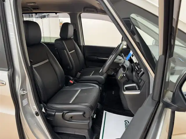 ホンダ ステップワゴン スパーダ ハイブリッド G EX ホンダセンシング 群馬県 2018(平30)年 8万km スーパープラチナメタリック ホンダセンシング/・衝突軽減ブレーキ/・クルーズコントロール/・オートライト/・レーンキープアシスト/・横滑り防止/メーカー純正10インチナビ/・AM/FM/フルセグTV/・Bluetooth/USB/・CD/DVD/CD/MSV/バックカメラ/両側電動スライドドア/電動パーキング/オートホールド/LEDヘッドライト/LEDフォグランプ/前後ドライブレコーダー/ETC/前席シートヒーター/ヒーターミラー/純正フロアマット/純正ドアバイザー/スマートキー/プッシュスタート