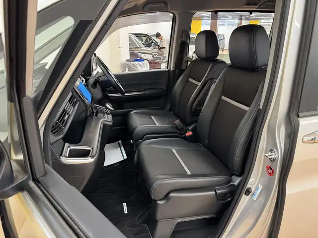 ホンダ ステップワゴン スパーダ ハイブリッド G EX ホンダセンシング 群馬県 2018(平30)年 8万km スーパープラチナメタリック ホンダセンシング/・衝突軽減ブレーキ/・クルーズコントロール/・オートライト/・レーンキープアシスト/・横滑り防止/メーカー純正10インチナビ/・AM/FM/フルセグTV/・Bluetooth/USB/・CD/DVD/CD/MSV/バックカメラ/両側電動スライドドア/電動パーキング/オートホールド/LEDヘッドライト/LEDフォグランプ/前後ドライブレコーダー/ETC/前席シートヒーター/ヒーターミラー/純正フロアマット/純正ドアバイザー/スマートキー/プッシュスタート