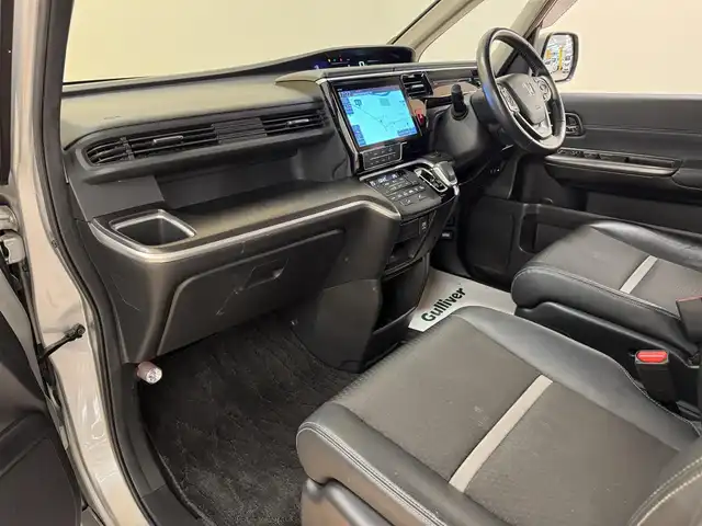 ホンダ ステップワゴン スパーダ ハイブリッド G EX ホンダセンシング 群馬県 2018(平30)年 8万km スーパープラチナメタリック ホンダセンシング/・衝突軽減ブレーキ/・クルーズコントロール/・オートライト/・レーンキープアシスト/・横滑り防止/メーカー純正10インチナビ/・AM/FM/フルセグTV/・Bluetooth/USB/・CD/DVD/CD/MSV/バックカメラ/両側電動スライドドア/電動パーキング/オートホールド/LEDヘッドライト/LEDフォグランプ/前後ドライブレコーダー/ETC/前席シートヒーター/ヒーターミラー/純正フロアマット/純正ドアバイザー/スマートキー/プッシュスタート