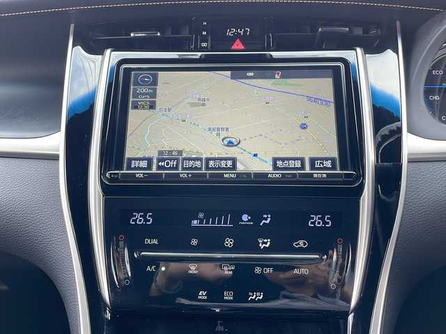 トヨタ ハリアー ハイブリッド プレミアム 富山県 2017(平29)年 12.5万km ホワイトパールクリスタルシャイン 禁煙車/４ＷＤ/ハーフレザー/ディーラーオプション９インチナビ/型式：NS2T-Y66T/【フルセグＴＶ/Bluetooth/CD/DVD/SD】/ビルトインＥＴＣ/運転席側パワーシート/クルーズコントロール追従機能有/バックカメラ/プッシュスタート/フォグランプ/純正フロアマット/純正アルミホイール/LEDヘッドライト