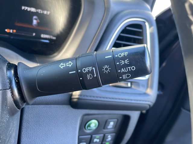 ホンダ ヴェゼル ハイブリッド Z ホンダセンシング 三重県 2019(平31)年 4万km ルーセブラックM 純正ナビ/バックカメラ/純正ドラレコ/純正ビルトインＥＴＣ/シートヒーター/追従クルーズコントロール/レーンキープアシスト/先行車発進告知/標識認識システム/衝突軽減ブレーキ/パドルシフト/ハーフレザーシート/ＬＥＤオートライト/フォグライト/寒冷地仕様/純正ＡＷ/電動格納ミラー/禁煙車