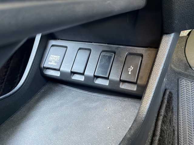 ホンダ ヴェゼル ハイブリッド Z ホンダセンシング 三重県 2019(平31)年 4万km ルーセブラックM 純正ナビ/バックカメラ/純正ドラレコ/純正ビルトインＥＴＣ/シートヒーター/追従クルーズコントロール/レーンキープアシスト/先行車発進告知/標識認識システム/衝突軽減ブレーキ/パドルシフト/ハーフレザーシート/ＬＥＤオートライト/フォグライト/寒冷地仕様/純正ＡＷ/電動格納ミラー/禁煙車