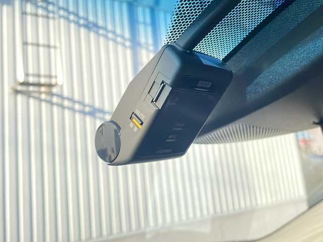 ホンダ ヴェゼル ハイブリッド Z ホンダセンシング 三重県 2019(平31)年 4万km ルーセブラックM 純正ナビ/バックカメラ/純正ドラレコ/純正ビルトインＥＴＣ/シートヒーター/追従クルーズコントロール/レーンキープアシスト/先行車発進告知/標識認識システム/衝突軽減ブレーキ/パドルシフト/ハーフレザーシート/ＬＥＤオートライト/フォグライト/寒冷地仕様/純正ＡＷ/電動格納ミラー/禁煙車