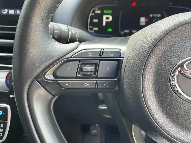 トヨタ アクア Z 滋賀県 2022(令4)年 2.6万km クリアベージュメタリック 純正10.5型ディスプレイオーディオ/（BT/USB）/トヨタセーフティセンス/・プリクラッシュセーフティ（PCS）/・レーントレーシングアシスト（LTA）/・レーダークルーズコントロール（全車速追従機能付）/・ロードサインアシスト（RSA）/・オートマチックハイビーム（AHB）/・先行車発進告知機能/パーキングサポートブレーキ/クリアランスソナー/ブラインドスポットモニター（BSM）/アドバンスト パーク（駐車支援システム）/バック/フロント/サイドカメラ/ビルトインETC/ハーフレザーシート/D席パワーシート/前席シートヒーター/ステアリングヒーター/AC100V/LEDヘッドライト/純正フロアマット/純正15インチAW