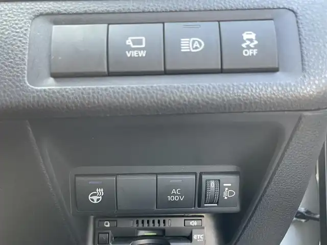 トヨタ アクア Z 滋賀県 2022(令4)年 2.6万km クリアベージュメタリック 純正10.5型ディスプレイオーディオ/（BT/USB）/トヨタセーフティセンス/・プリクラッシュセーフティ（PCS）/・レーントレーシングアシスト（LTA）/・レーダークルーズコントロール（全車速追従機能付）/・ロードサインアシスト（RSA）/・オートマチックハイビーム（AHB）/・先行車発進告知機能/パーキングサポートブレーキ/クリアランスソナー/ブラインドスポットモニター（BSM）/アドバンスト パーク（駐車支援システム）/バック/フロント/サイドカメラ/ビルトインETC/ハーフレザーシート/D席パワーシート/前席シートヒーター/ステアリングヒーター/AC100V/LEDヘッドライト/純正フロアマット/純正15インチAW