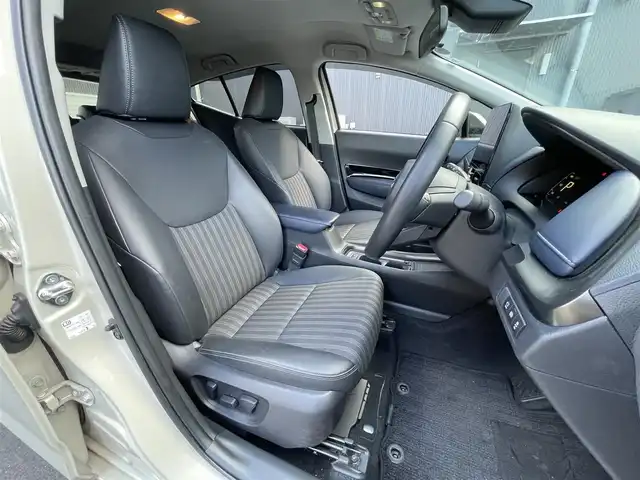 トヨタ アクア Z 滋賀県 2022(令4)年 2.6万km クリアベージュメタリック 純正10.5型ディスプレイオーディオ/（BT/USB）/トヨタセーフティセンス/・プリクラッシュセーフティ（PCS）/・レーントレーシングアシスト（LTA）/・レーダークルーズコントロール（全車速追従機能付）/・ロードサインアシスト（RSA）/・オートマチックハイビーム（AHB）/・先行車発進告知機能/パーキングサポートブレーキ/クリアランスソナー/ブラインドスポットモニター（BSM）/アドバンスト パーク（駐車支援システム）/バック/フロント/サイドカメラ/ビルトインETC/ハーフレザーシート/D席パワーシート/前席シートヒーター/ステアリングヒーター/AC100V/LEDヘッドライト/純正フロアマット/純正15インチAW