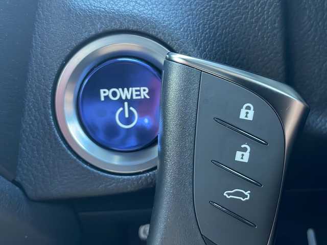 レクサス ＥＳ 300h Fスポーツ 三重県 2019(令1)年 3万km グラファイトブラックガラスフレーク 純正１２．３型ナビ/サンルーフ/純正デジタルインナーミラー/ＢＳＭ/レーダークルーズコントロール/純正ビルトインＥＴＣ２．０/バックカメラ/電動リアゲート/シートヒーター/ステアリングヒーター/革巻きステアリング/パドルシフト/パワーシート/メモリーシート/赤レザーシート/ベンチレーション/レーンキープアシスト/コーナーセンサー/衝突被害軽減システム/盗難防止装置/三眼LEDヘッドライト/オートライト/オートマチックハイビーム/フォグランプ/電動格納ミラー/禁煙車