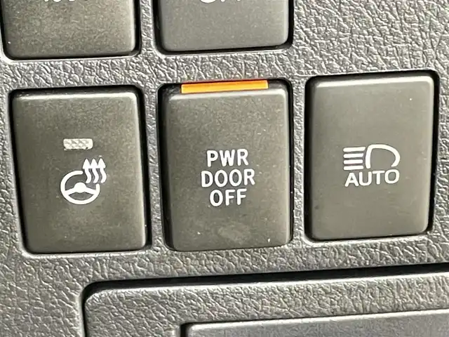 トヨタ アルファードハイブリット G Fパッケージ 千葉県 2017(平29)年 3万km ブラック 禁煙車/4WD/純正ディスプレイオーディオナビ/・CD/DVD/BT/フルセグTV/12.1型フリップダウンモニター/バックカメラ/両側パワースライドドア/プリクラッシュセーフティ/インテリジェントクリアランスソナー/レザーシート/前席パワーシート/前席シートヒーター/レーダークルーズコントロール/LEDヘッドライト/オートハイビーム/フォグランプ/パワーバックドア/ビルトインETC/AC100V1500W電源/スマートキー/純正17インチアルミホイール