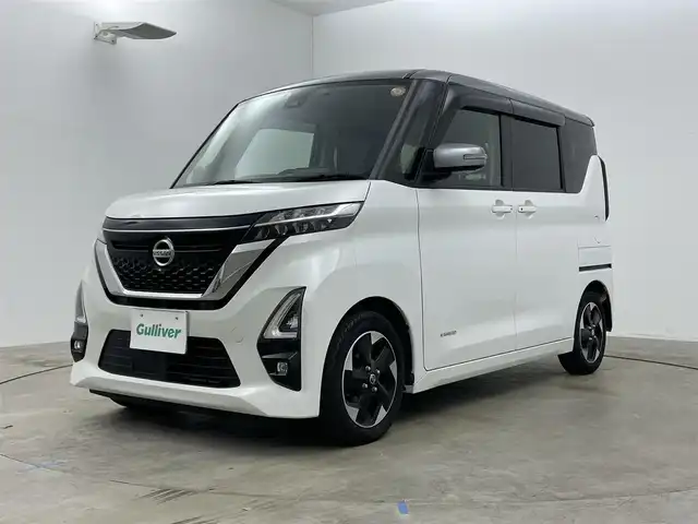 日産 ルークス ハイウェイスター X 岡山県 2021(令3)年 1.6万km チタニウムグレーM/シルキーホワイト 純正9インチナビ/【Bluetooth/フルセグTV/CD/DVD】/型番:MM321D-L/全方位カメラ　/衝突軽減ブレーキ/オートハイビーム　/踏み間違い防止　/コーナーセンサー（前後）/両側パワースライドドア　/レーンアシスト　/フレセグＴＶ/純正ドライブレコーダー前側/ＬＥＤヘッドライト/ビルトインＥＴＣ/プッシュスタート/スマートキー×2/取扱説明書/ナビ取扱説明書