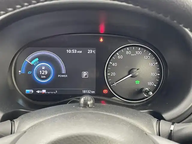 日産 キックス X 埼玉県 2021(令3)年 1.9万km ブリリアントホワイトパール/ピュアブラック 2トーン 純正９インチナビ　全周囲モニター　プロパイロット　Ｂｌｕｅｔｏｏｔｈ　フルセグＴＶ　ＥＴＣ　純正ドライブレコーダー（前後）　ＬＥＤヘッドライト　電子インナーミラー　コーナーセンサー　スマートキー　プッシュスタート　ドアバイザー　純正１７インチアルミホイール　オートライト　