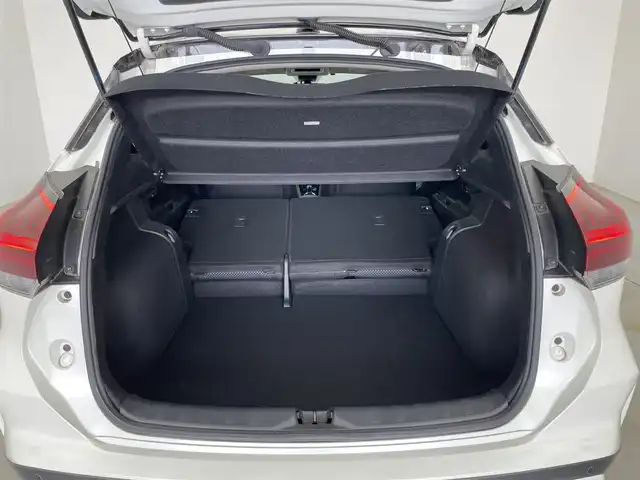 日産 キックス X 埼玉県 2021(令3)年 1.9万km ブリリアントホワイトパール/ピュアブラック 2トーン 純正９インチナビ　全周囲モニター　プロパイロット　Ｂｌｕｅｔｏｏｔｈ　フルセグＴＶ　ＥＴＣ　純正ドライブレコーダー（前後）　ＬＥＤヘッドライト　電子インナーミラー　コーナーセンサー　スマートキー　プッシュスタート　ドアバイザー　純正１７インチアルミホイール　オートライト　