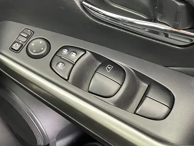 日産 キックス X 埼玉県 2021(令3)年 1.9万km ブリリアントホワイトパール/ピュアブラック 2トーン 純正９インチナビ　全周囲モニター　プロパイロット　Ｂｌｕｅｔｏｏｔｈ　フルセグＴＶ　ＥＴＣ　純正ドライブレコーダー（前後）　ＬＥＤヘッドライト　電子インナーミラー　コーナーセンサー　スマートキー　プッシュスタート　ドアバイザー　純正１７インチアルミホイール　オートライト　