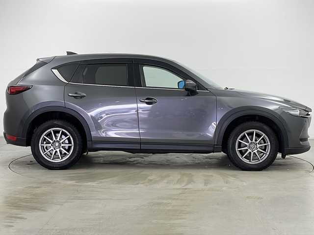 マツダ ＣＸ－５ XD エクスクルーシブモード 道央・札幌 2021(令3)年 9.3万km マシーングレープレミアムM ・純正ナビ&BT&USB/・パワーリフトゲート/・ダイナミック・スタビリティ・コントロールシステム/・アドバンスト・スマート・シティ・ブレーキ・サポート/・スマート・シティ・ブレーキ・サポート/・リアパーキングセンサー/・スマート・ブレーキ・サポート&マツダ・レーダー・クルーズ・ コントロール/・車線逸脱警報システム/・レーンキープアシスト/・車間認知支援システム/・ブラインド・スポット・モニタリング/・ドライバー・アテンション・アラート/・交通標識認識システム/・360°ビュー・モニター＋フロントパーキングセンサー/・電動パーキングブレーキ/・オートブレーキホールド/・BOSEプレミアムサウンド/・社外前後ドライブレコーダー/・ビルトインETC/・前席パワーシート/・全席シートヒーター/・レザーシート/・ステアリングヒーター/・パドルシフト/・ステアリングスイッチ/・電動格納ミラー/・ドアミラーヒーター/・純正フロアマット/・プッシュスタート/・LEDヘッドライト/・オートライト/・スマートキー/・保証書/・取扱説明書/・純正19インチAW夏タイヤ積込