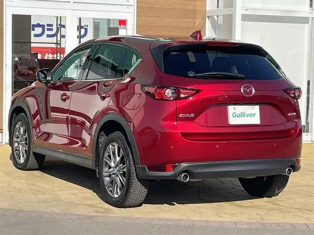 マツダ ＣＸ－５ XD エクスクルーシブモード 宮崎県 2018(平30)年 4.9万km ソウルレッドクリスタルM 純正ナビ/・フルセグTV/・Bluetooth/CD/DVD/・BOSEサウンドシステム/パワーバックドア/360度ビューモニター/ドライブレコーダー/レーダークルーズコントロール/パーキングセンサー/アドバンストスマートシティブレーキサポート/後退時スマートシティブレーキサポート/誤発進抑制制御/ブラインドスポットモニタリング/車線逸脱警報システム/ドライバーアテンションアラート/交通標識認識システム/アクティブドライビングディスプレイ/アダプティブLEDヘッドランプ/本革巻きステアリング/ステアリングヒーター/ナッパ革シート/全席シートヒーター/前席パワーシート/シートベンチレーション/D席ドライビングポジションメモリー/純正19インチアルミホイール/アドバンストキー/キーレスエントリーシステム/禁煙車