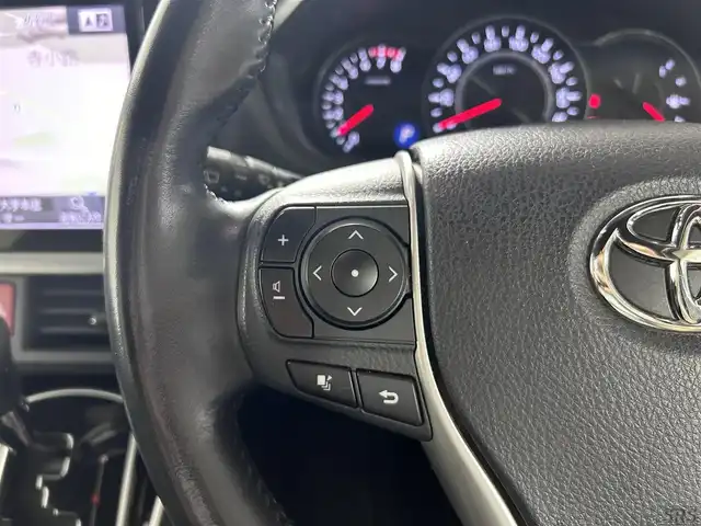 トヨタ ヴォクシー ZS 煌 佐賀県 2018(平30)年 7.9万km ホワイトパールクリスタルシャイン アルパイン11インチナビ/アルパイン11.4インチフリップダウンモニター/モデリスタエアロ（フロント・サイド・リア）/シグネチャーイルミブレード/バックカメラ/両側パワースライドドア/パノラミックライブサウンドシステム/Toyota Safety Sense C/プリクラッシュセーフティシステム/（レーザーレーダー＋単眼カメラ方式）/レーンディパーチャーアラート/オートマチックハイビーム/クルーズコントロール/LEDヘッドライト/LEDフォグランプ