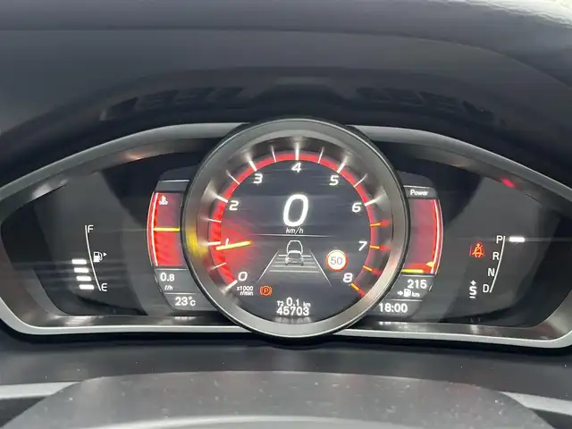 ボルボ Ｖ４０ T3 キネティック 静岡県 2019(令1)年 4.6万km アイスホワイト ハーフレザーシート/BLIS/純正ナビ/(CD/Bluetooth/USB)/衝突被害軽減システム/バックカメラ/アダプティブクルーズコントロール/レーンキープアシスト/パーキングアシスト/メモリー付パワーシート/シートヒーター/スマートキー/ETC/ドライブレコーダー/純正フロアマット/純正16インチアルミホイール/保証書/取扱説明書