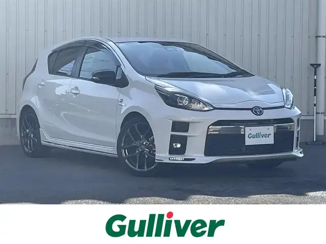 トヨタ アクア G GRスポーツ 17インチPKG 山形県 2018(平30)年 7.1万km ライムホワイトパールクリスタルシャイン 衝突被害軽減システム/純正SDナビ/　　【CD DVD BT フルセグ】/バックカメラ/クルーズコントロール/LEDオートヘッドライト/ハーフレザーシート/シートヒーター/純正17インチアルミホイール/ドライブレコーダー/ステアリングスイッチ/電動格納ウィンカーミラー/フォグランプ/スマートキー/ETC