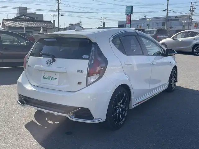 トヨタ アクア G GRスポーツ 17インチPKG 山形県 2018(平30)年 7.1万km ライムホワイトパールクリスタルシャイン 衝突被害軽減システム/純正SDナビ/　　【CD DVD BT フルセグ】/バックカメラ/クルーズコントロール/LEDオートヘッドライト/ハーフレザーシート/シートヒーター/純正17インチアルミホイール/ドライブレコーダー/ステアリングスイッチ/電動格納ウィンカーミラー/フォグランプ/スマートキー/ETC