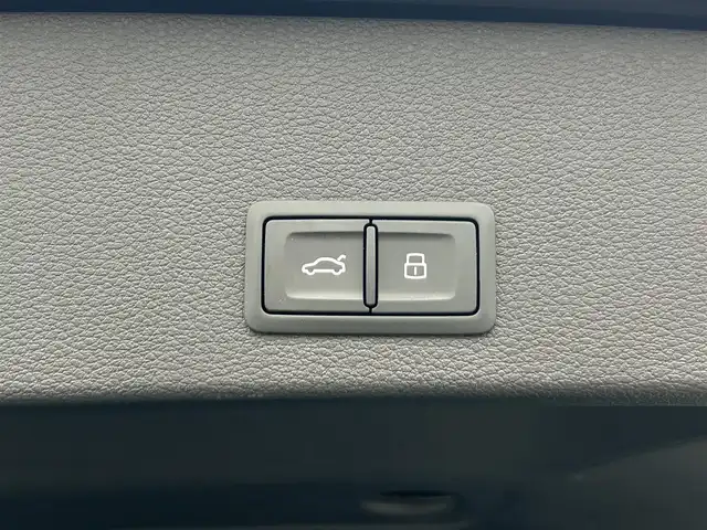 アウディ Ｑ２ 1．0 TFSI スポーツ 茨城県 2018(平30)年 2万km ミトスブラックメタリック アシスタンスＰＫＧ　/Ａｕｄｉプレセンス　/ＡＣＣ　/レーンアシスト　/サイドアシスト　/Ｂカメラ　/パーキングエイド　/バーチャルＣＰ　/ＰＷテールゲート　/ナビ　/ＴＶ　/ＣａｒＰｌａｙ　/ＢＴ　/ＬＥＤ　/シートヒーター/ETC2.0 /禁煙車