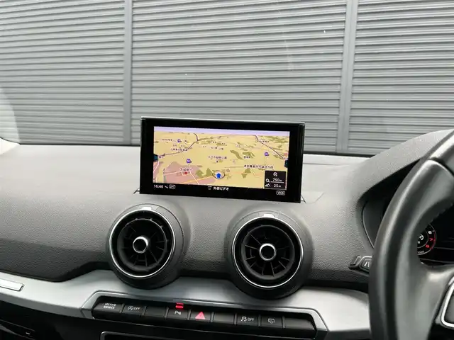 アウディ Ｑ２ 1．0 TFSI スポーツ 茨城県 2018(平30)年 2万km ミトスブラックメタリック アシスタンスＰＫＧ　/Ａｕｄｉプレセンス　/ＡＣＣ　/レーンアシスト　/サイドアシスト　/Ｂカメラ　/パーキングエイド　/バーチャルＣＰ　/ＰＷテールゲート　/ナビ　/ＴＶ　/ＣａｒＰｌａｙ　/ＢＴ　/ＬＥＤ　/シートヒーター/ETC2.0 /禁煙車
