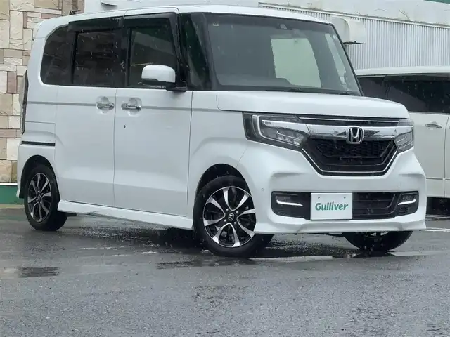 ホンダ Ｎ ＢＯＸ カスタム G L ホンダセンシング 愛媛県 2020(令2)年 3.8万km プラチナホワイトパール 純正ギャザーズナビ VXU-207VBi/(AM.FM.CD.DVD.BT.フルセグ.SD)/純正ドライブレコーダー/ホンダセンシング/・アダプティブ・クルーズ・コントロール（ACC）/・車線維持支援システム（LKAS）/・衝突軽減ブレーキ（CMBS）/・誤発進抑制機能（前進）/・歩行者事故低減ステアリング/・路外逸脱抑制機能/・先行車発進お知らせ機能/・標識認識機能/・オートハイビーム/・誤発進抑制機能（後進）/両側パワースライドドア/バックカメラ/ＬＥＤヘッドライト/ビルトインＥＴＣ/純正アルミホイール/ＵＳＢ充電２口