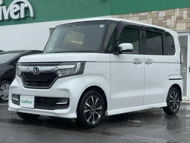 ホンダ Ｎ ＢＯＸ カスタム G L ホンダセンシング 愛媛県 2020(令2)年 3.8万km プラチナホワイトパール 純正ギャザーズナビ VXU-207VBi/(AM.FM.CD.DVD.BT.フルセグ.SD)/純正ドライブレコーダー/ホンダセンシング/・アダプティブ・クルーズ・コントロール（ACC）/・車線維持支援システム（LKAS）/・衝突軽減ブレーキ（CMBS）/・誤発進抑制機能（前進）/・歩行者事故低減ステアリング/・路外逸脱抑制機能/・先行車発進お知らせ機能/・標識認識機能/・オートハイビーム/・誤発進抑制機能（後進）/両側パワースライドドア/バックカメラ/ＬＥＤヘッドライト/ビルトインＥＴＣ/純正アルミホイール/ＵＳＢ充電２口