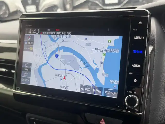 ホンダ Ｎ ＢＯＸ カスタム G L ホンダセンシング 愛媛県 2020(令2)年 3.8万km プラチナホワイトパール 純正ギャザーズナビ VXU-207VBi/(AM.FM.CD.DVD.BT.フルセグ.SD)/純正ドライブレコーダー/ホンダセンシング/・アダプティブ・クルーズ・コントロール（ACC）/・車線維持支援システム（LKAS）/・衝突軽減ブレーキ（CMBS）/・誤発進抑制機能（前進）/・歩行者事故低減ステアリング/・路外逸脱抑制機能/・先行車発進お知らせ機能/・標識認識機能/・オートハイビーム/・誤発進抑制機能（後進）/両側パワースライドドア/バックカメラ/ＬＥＤヘッドライト/ビルトインＥＴＣ/純正アルミホイール/ＵＳＢ充電２口