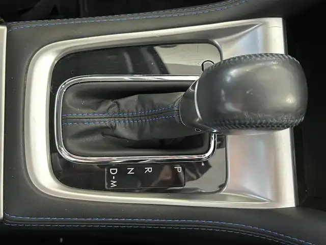 スバル レヴォーグ 1．6GT－S アイサイト 道東・釧路十勝 2015(平27)年 11.6万km クリスタルホワイトP ４WD/EyeSight/　・プリクラッシュブレーキ/　・全車速追従機能付きクルーズコントロール/　・アクティブレーンキープ/　・AT誤発進抑制制御/　・AT誤後進抑制制御/　・車線逸脱警報/　・ふらつき警報/　・先行車発進お知らせ/　・低速クルーズコントロール/純正ナビ/　(CD/DVD/BT)/プッシュスタート/横滑り防止装置/アイドリングストップ/パドルシフト/衝突軽減防止装置/バックカメラ/ウィンカーミラー/パワーウィンドウ/フロントフォグ/ETC/　(Panasonic)/パワーシート(D+N)/純正フロアマット/純正ドアバイザー/社外17インチAW/ワンオーナー/ターボエンジン/取扱説明書/保証書