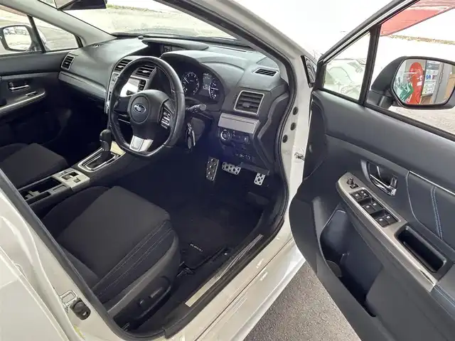 スバル レヴォーグ 1．6GT－S アイサイト 道東・釧路十勝 2015(平27)年 11.6万km クリスタルホワイトP ４WD/EyeSight/　・プリクラッシュブレーキ/　・全車速追従機能付きクルーズコントロール/　・アクティブレーンキープ/　・AT誤発進抑制制御/　・AT誤後進抑制制御/　・車線逸脱警報/　・ふらつき警報/　・先行車発進お知らせ/　・低速クルーズコントロール/純正ナビ/　(CD/DVD/BT)/プッシュスタート/横滑り防止装置/アイドリングストップ/パドルシフト/衝突軽減防止装置/バックカメラ/ウィンカーミラー/パワーウィンドウ/フロントフォグ/ETC/　(Panasonic)/パワーシート(D+N)/純正フロアマット/純正ドアバイザー/社外17インチAW/ワンオーナー/ターボエンジン/取扱説明書/保証書