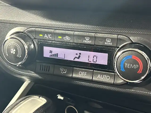 トヨタ ライズ Z 福岡県 2021(令3)年 4万km ブラックマイカメタリック 純正ナビ/Bluetooth/フルセグTV/CD/DVD/レーダークルーズコントロール/衝突被害軽減ブレーキ/レーンアシスト/コーナーセンサー/アイドリングストップ/横滑り防止装置/シートヒーター/ETC/オートエアコン/純正17インチアルミホイール/LEDオートライト/電動格納ミラー