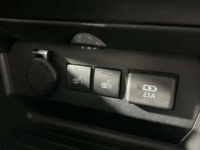 トヨタ ライズ Z 福岡県 2021(令3)年 4万km ブラックマイカメタリック 純正ナビ/Bluetooth/フルセグTV/CD/DVD/レーダークルーズコントロール/衝突被害軽減ブレーキ/レーンアシスト/コーナーセンサー/アイドリングストップ/横滑り防止装置/シートヒーター/ETC/オートエアコン/純正17インチアルミホイール/LEDオートライト/電動格納ミラー