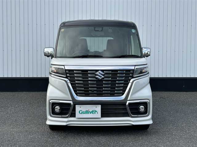 スズキ スペーシア カスタム HYBRID XS ターボ 千葉県 2018(平30)年 0.6万km ピュアホワイトパール/ブラック2トーン 純正8インチメモリナビ/(フルセグTV BT CD DVD FM AM)/全周囲カメラ/衝突被害軽減システム/車線逸脱警報/クルーズコントロール/両側パワースライドドア/横滑り防止装置/ETC/ドライブレコーダー/アイドリングストップ/LEDヘッドライト/フォグランプ/オートライト/ウィンカーミラー/電動格納ミラー/純正15インチAW/シートヒーター/シートリフター/プッシュスタート/スマートキー/スペアキー/フロアマット/ドアバイザー/取扱説明書/保証書