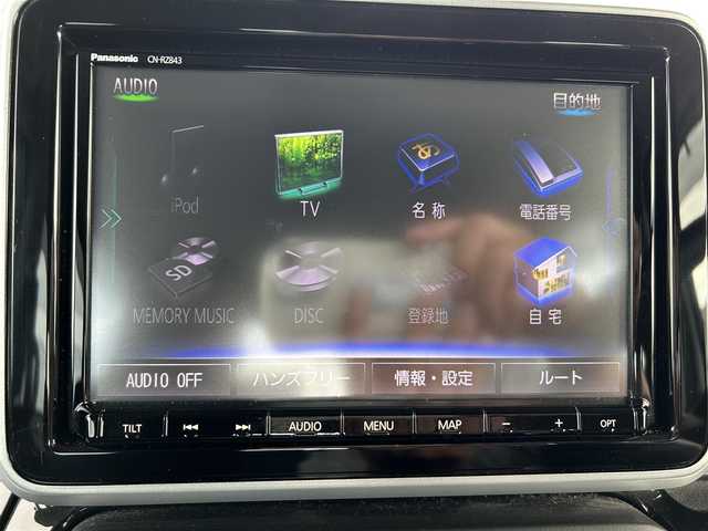 スズキ スペーシア カスタム HYBRID XS ターボ 千葉県 2018(平30)年 0.6万km ピュアホワイトパール/ブラック2トーン 純正8インチメモリナビ/(フルセグTV BT CD DVD FM AM)/全周囲カメラ/衝突被害軽減システム/車線逸脱警報/クルーズコントロール/両側パワースライドドア/横滑り防止装置/ETC/ドライブレコーダー/アイドリングストップ/LEDヘッドライト/フォグランプ/オートライト/ウィンカーミラー/電動格納ミラー/純正15インチAW/シートヒーター/シートリフター/プッシュスタート/スマートキー/スペアキー/フロアマット/ドアバイザー/取扱説明書/保証書