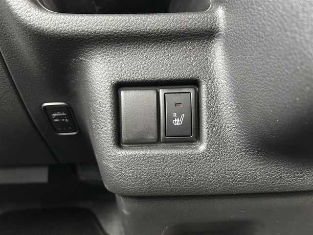 スズキ スペーシア カスタム HYBRID XS ターボ 千葉県 2018(平30)年 0.6万km ピュアホワイトパール/ブラック2トーン 純正8インチメモリナビ/(フルセグTV BT CD DVD FM AM)/全周囲カメラ/衝突被害軽減システム/車線逸脱警報/クルーズコントロール/両側パワースライドドア/横滑り防止装置/ETC/ドライブレコーダー/アイドリングストップ/LEDヘッドライト/フォグランプ/オートライト/ウィンカーミラー/電動格納ミラー/純正15インチAW/シートヒーター/シートリフター/プッシュスタート/スマートキー/スペアキー/フロアマット/ドアバイザー/取扱説明書/保証書