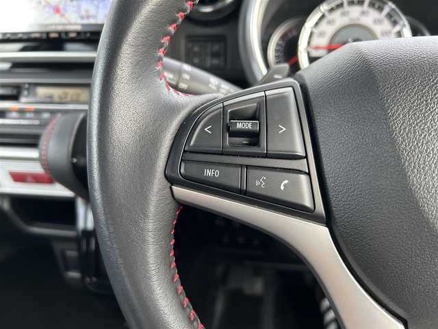 スズキ スペーシア カスタム HYBRID XS ターボ 千葉県 2018(平30)年 0.6万km ピュアホワイトパール/ブラック2トーン 純正8インチメモリナビ/(フルセグTV BT CD DVD FM AM)/全周囲カメラ/衝突被害軽減システム/車線逸脱警報/クルーズコントロール/両側パワースライドドア/横滑り防止装置/ETC/ドライブレコーダー/アイドリングストップ/LEDヘッドライト/フォグランプ/オートライト/ウィンカーミラー/電動格納ミラー/純正15インチAW/シートヒーター/シートリフター/プッシュスタート/スマートキー/スペアキー/フロアマット/ドアバイザー/取扱説明書/保証書