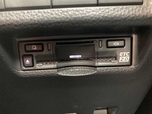 トヨタ ＲＡＶ４ ハイブリッドG 茨城県 2023(令5)年 2.9万km プラチナホワイトパールマイカ 純正ナビ/（BT/フルセグTV/AM/FM)/ブラインドスポットモニター/デジタルインナーミラー/パワーバックドア/ステアリングヒーター/シートヒーター/レーダークルーズコントロール/ETC/パワーシート/バックカメラ/サイドカメラ/純正AW/LEDライト
