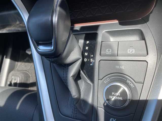 トヨタ ＲＡＶ４ ハイブリッドG 茨城県 2023(令5)年 2.9万km プラチナホワイトパールマイカ 純正ナビ/（BT/フルセグTV/AM/FM)/ブラインドスポットモニター/デジタルインナーミラー/パワーバックドア/ステアリングヒーター/シートヒーター/レーダークルーズコントロール/ETC/パワーシート/バックカメラ/サイドカメラ/純正AW/LEDライト