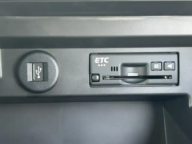 スズキ ソリオ バンディット HV MV 大阪府 2021(令3)年 1.5万km スーパーブラックパール 純正８インチナビ/   フルセグTV/CD/DVD/Bluetooth/USB/全方位モニター/衝突軽減ブレーキ/横滑り防止装置/コーナーセンサー/へッドアップディスプレイ/片側パワースライドドア/レーダークルーズコントロール/レーンキープアシスト/アイドリングストップ/前後ドライブレコーダー/純正15インチアルミホイール/純正フロアマット/プッシュスタート/スマートキー/ＥＴＣ/ＬＥＤ/禁煙車