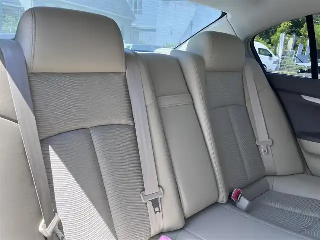 日産 スカイライン 250GT 三重県 2007(平19)年 11.8万km ホワイトパール 純正ナビ（Bluetooth/FM/AM/CD/DVD/AUX/MusicBox）/ETC/バックカメラ/サイドカメラ/ステアリングスイッチ/純正フロアマット/ドアバイザー/パワーシート（運転席/助手席）